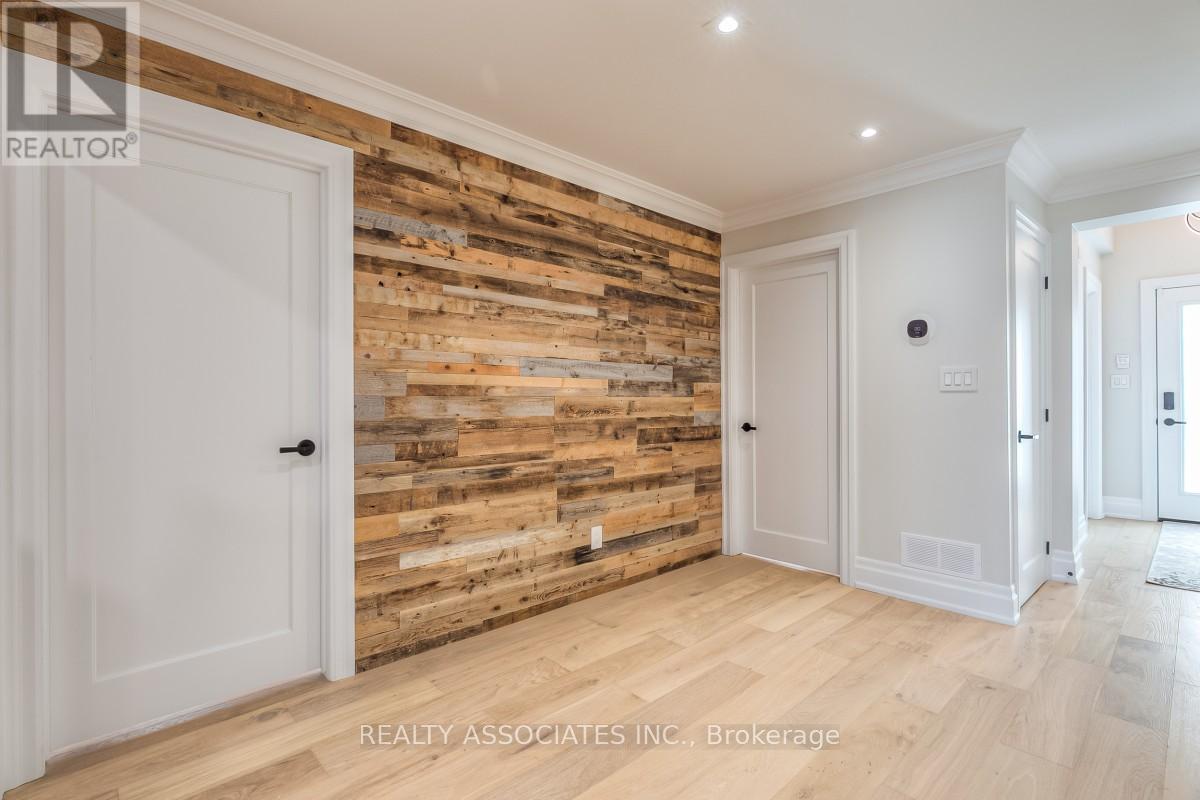 348 Miami Drive, Georgina, Ontario  L4P 2Z7 - Photo 11 - N12927860