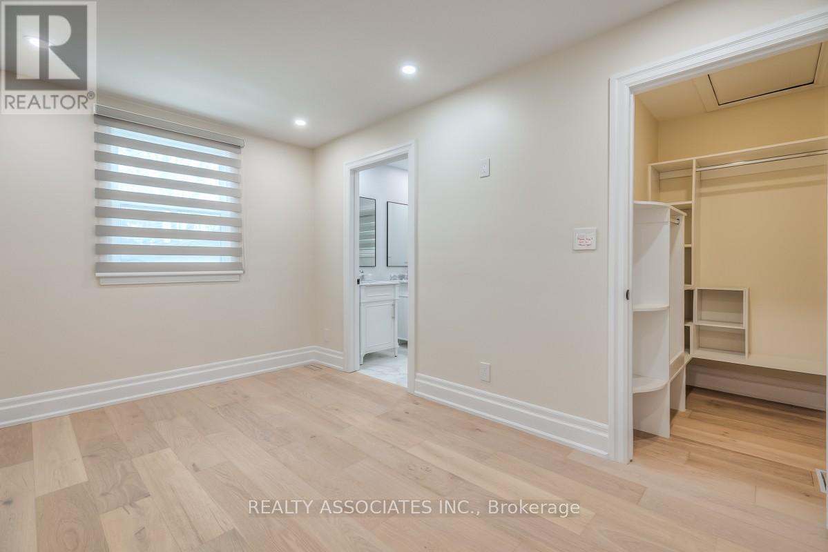 348 Miami Drive, Georgina, Ontario  L4P 2Z7 - Photo 13 - N12927860