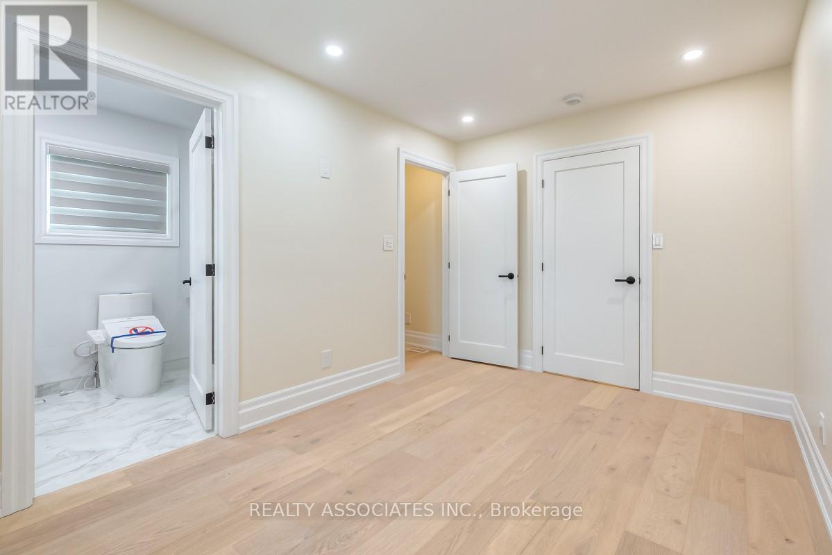 348 Miami Drive, Georgina, Ontario  L4P 2Z7 - Photo 14 - N12927860