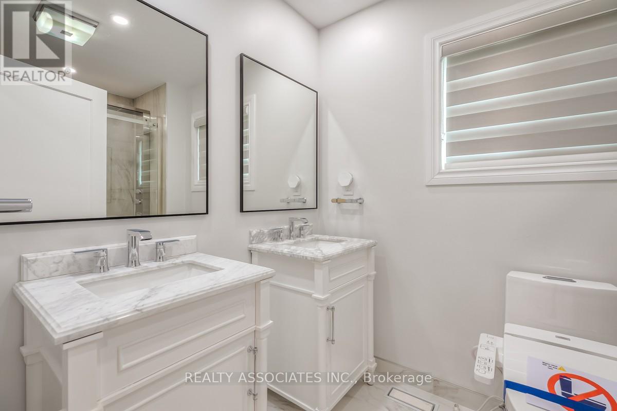 348 Miami Drive, Georgina, Ontario  L4P 2Z7 - Photo 15 - N12927860