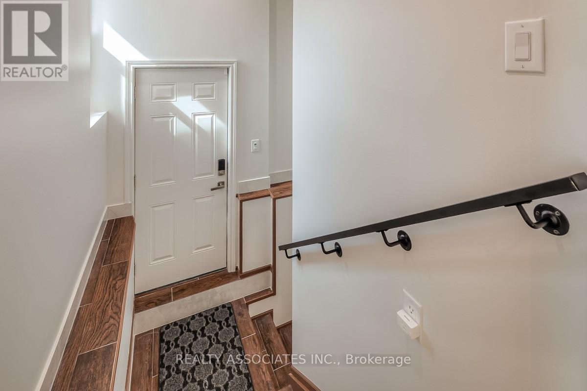 348 Miami Drive, Georgina, Ontario  L4P 2Z7 - Photo 25 - N12927860