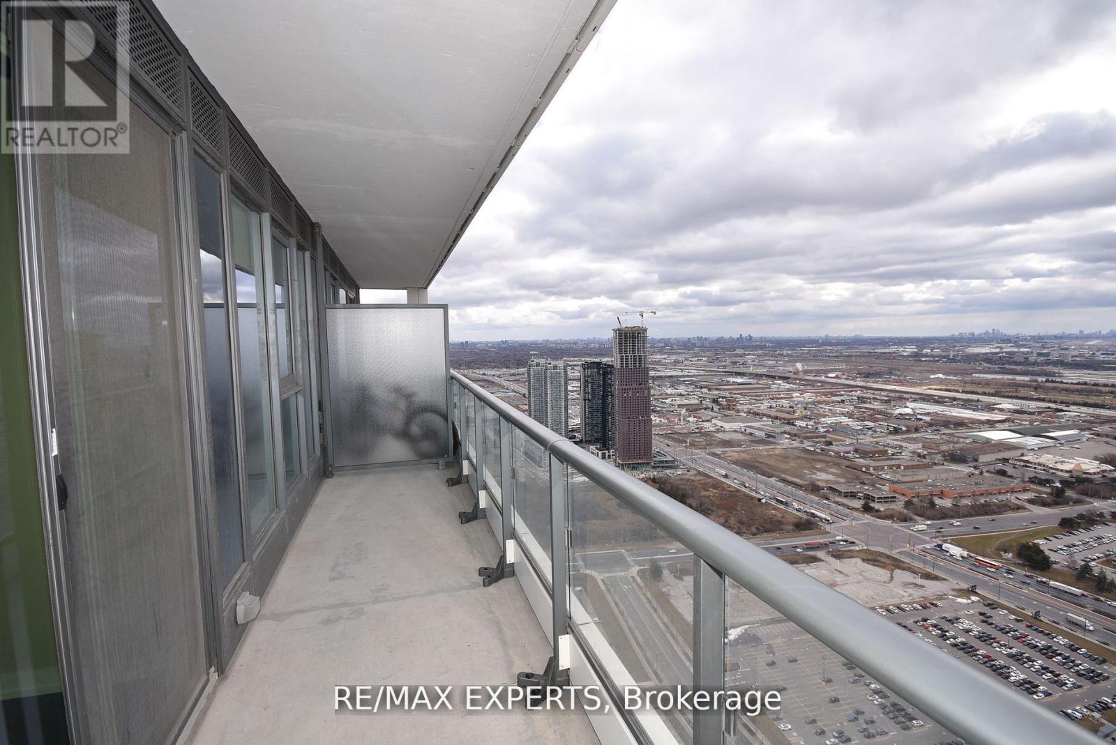 5905 - 5 Buttermill Avenue, Vaughan, Ontario  L4K 0J5 - Photo 23 - N12927868