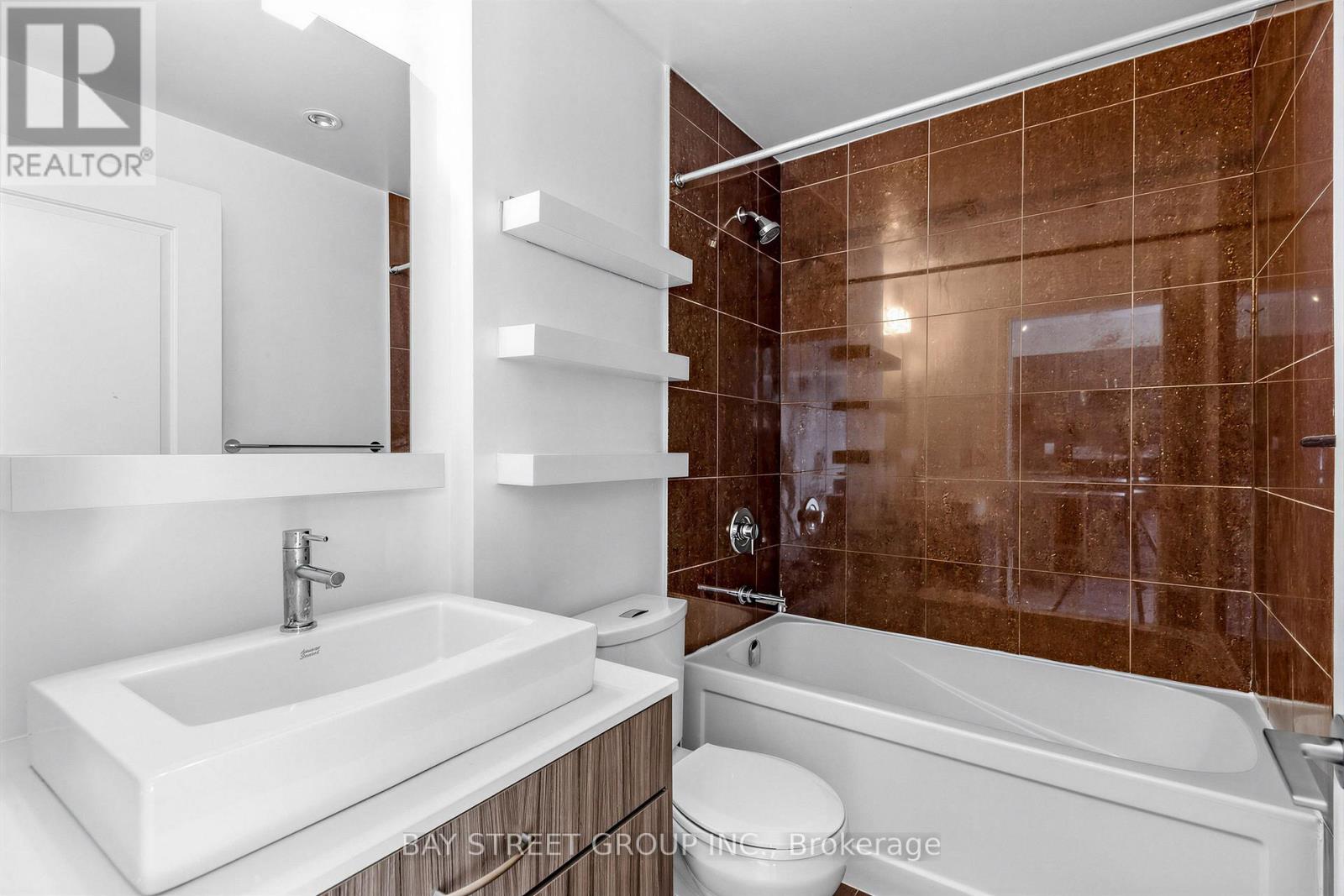 Nw1013 - 9201 Yonge Street, Richmond Hill, Ontario  L4C 1H9 - Photo 12 - N12927902