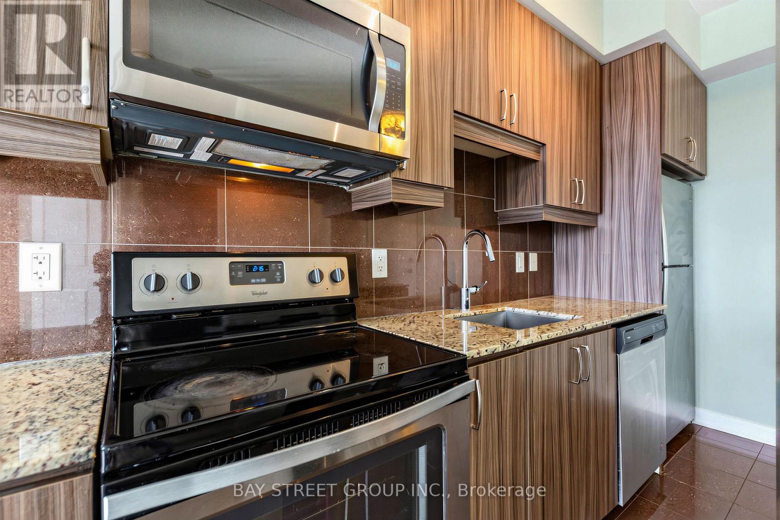 Nw1013 - 9201 Yonge Street, Richmond Hill, Ontario  L4C 1H9 - Photo 19 - N12927902