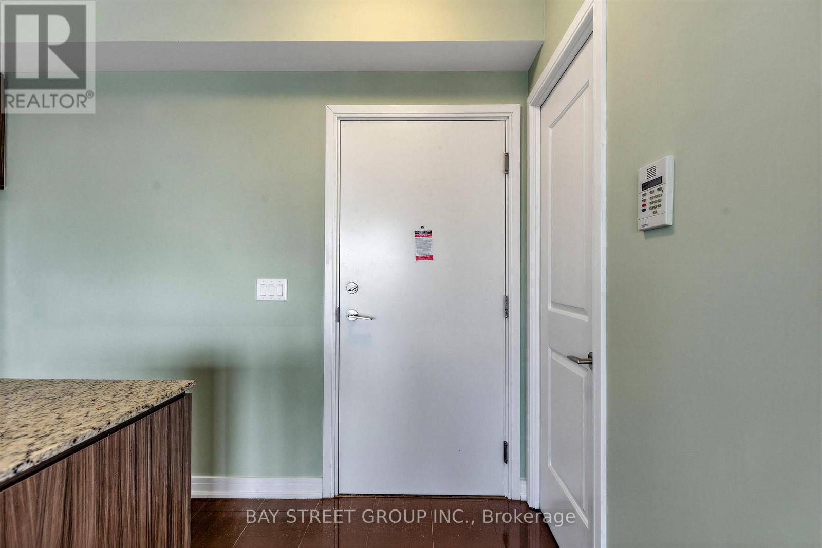 Nw1013 - 9201 Yonge Street, Richmond Hill, Ontario  L4C 1H9 - Photo 23 - N12927902