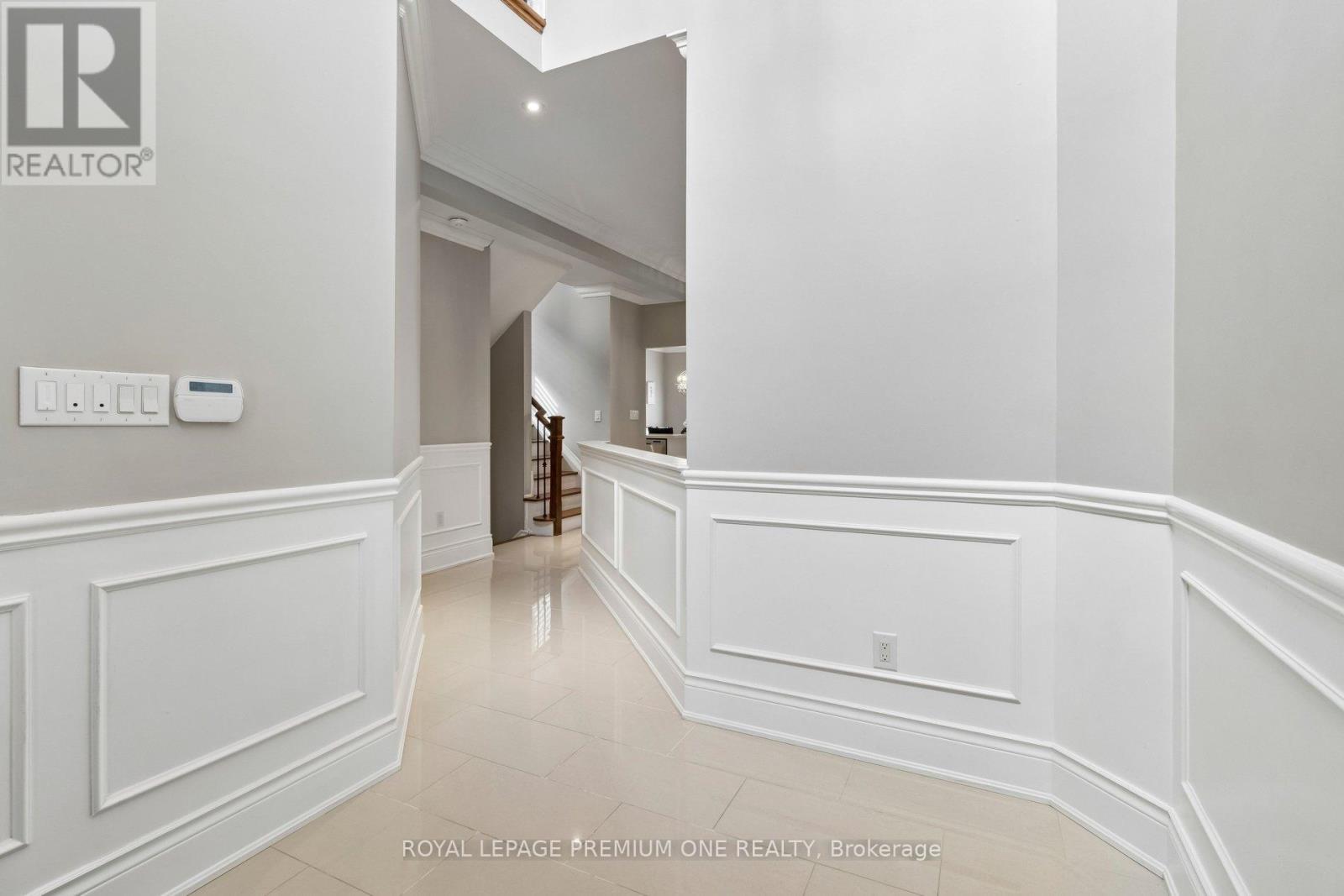 26 Sequoia Road, Vaughan, Ontario  L4H 1W6 - Photo 5 - N12927952