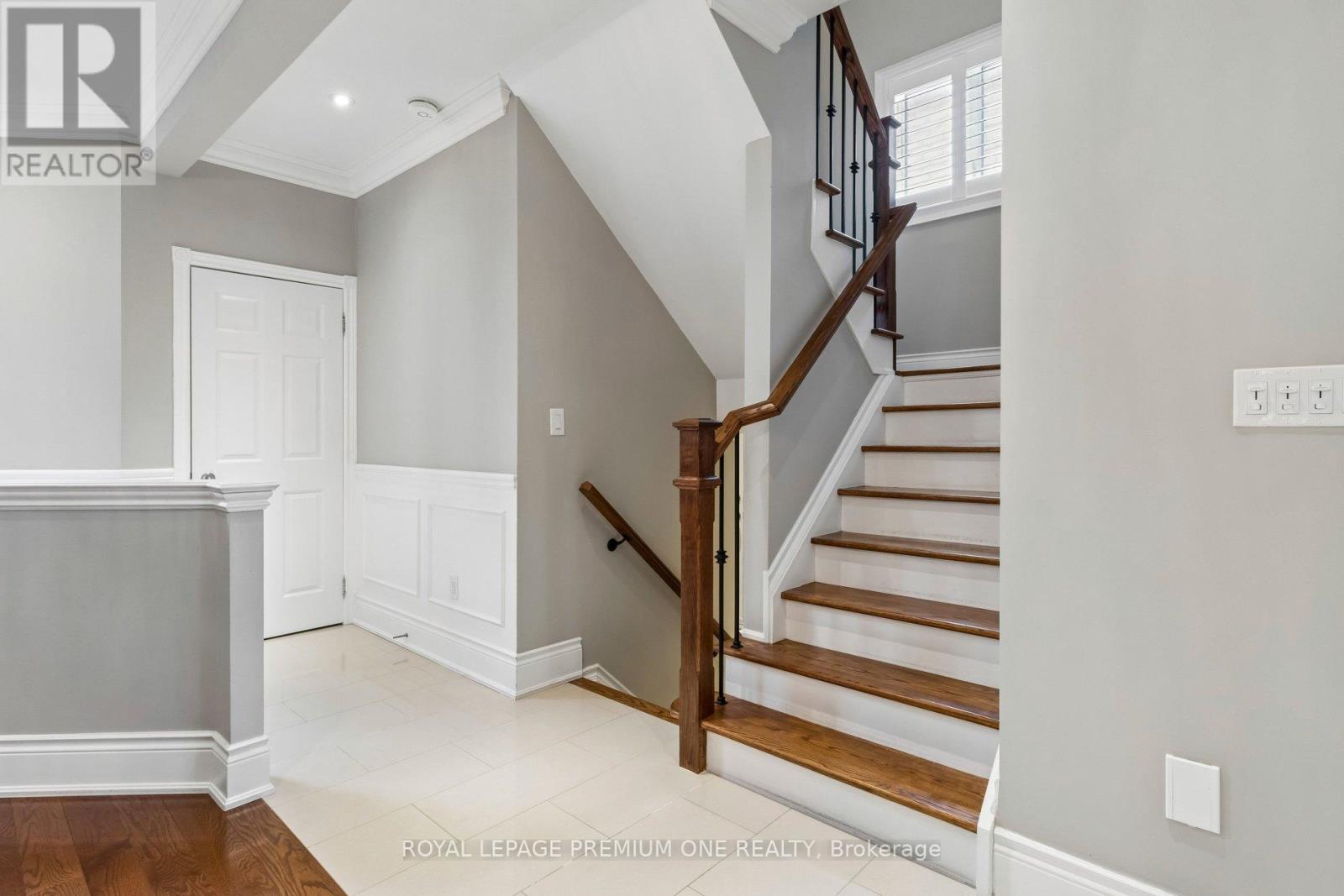 26 Sequoia Road, Vaughan, Ontario  L4H 1W6 - Photo 7 - N12927952