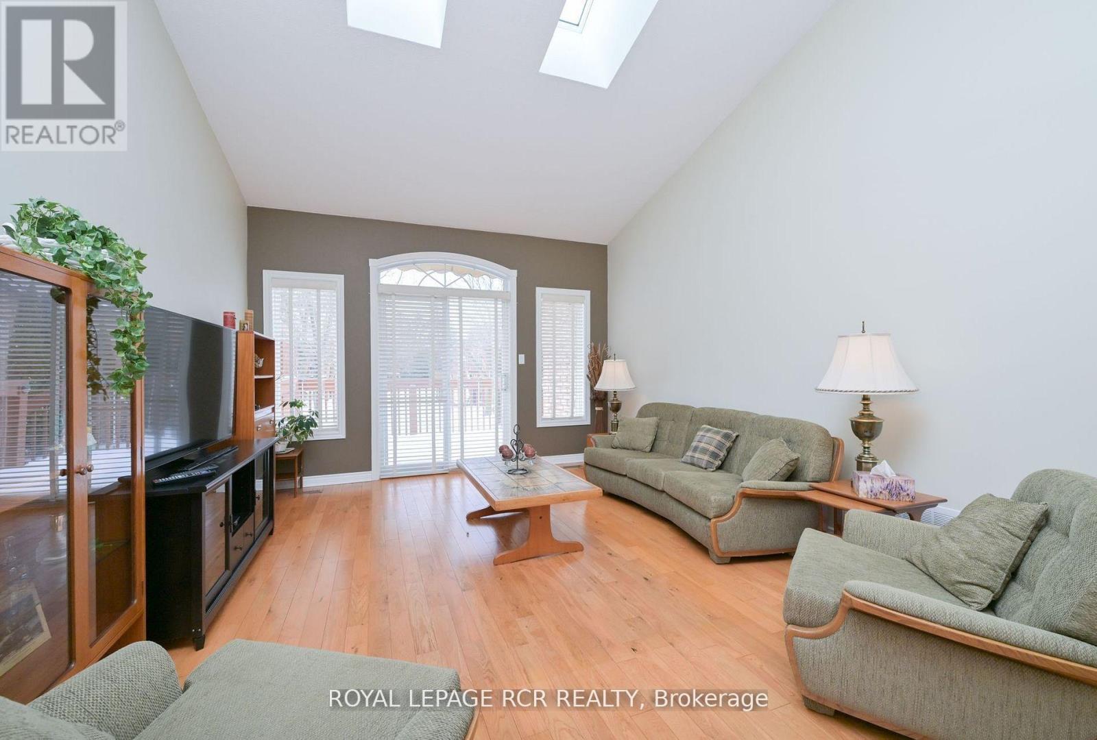 46 Sunset Boulevard, New Tecumseth (Alliston), Ontario  L9R 1Z5 - Photo 11 - N12928016