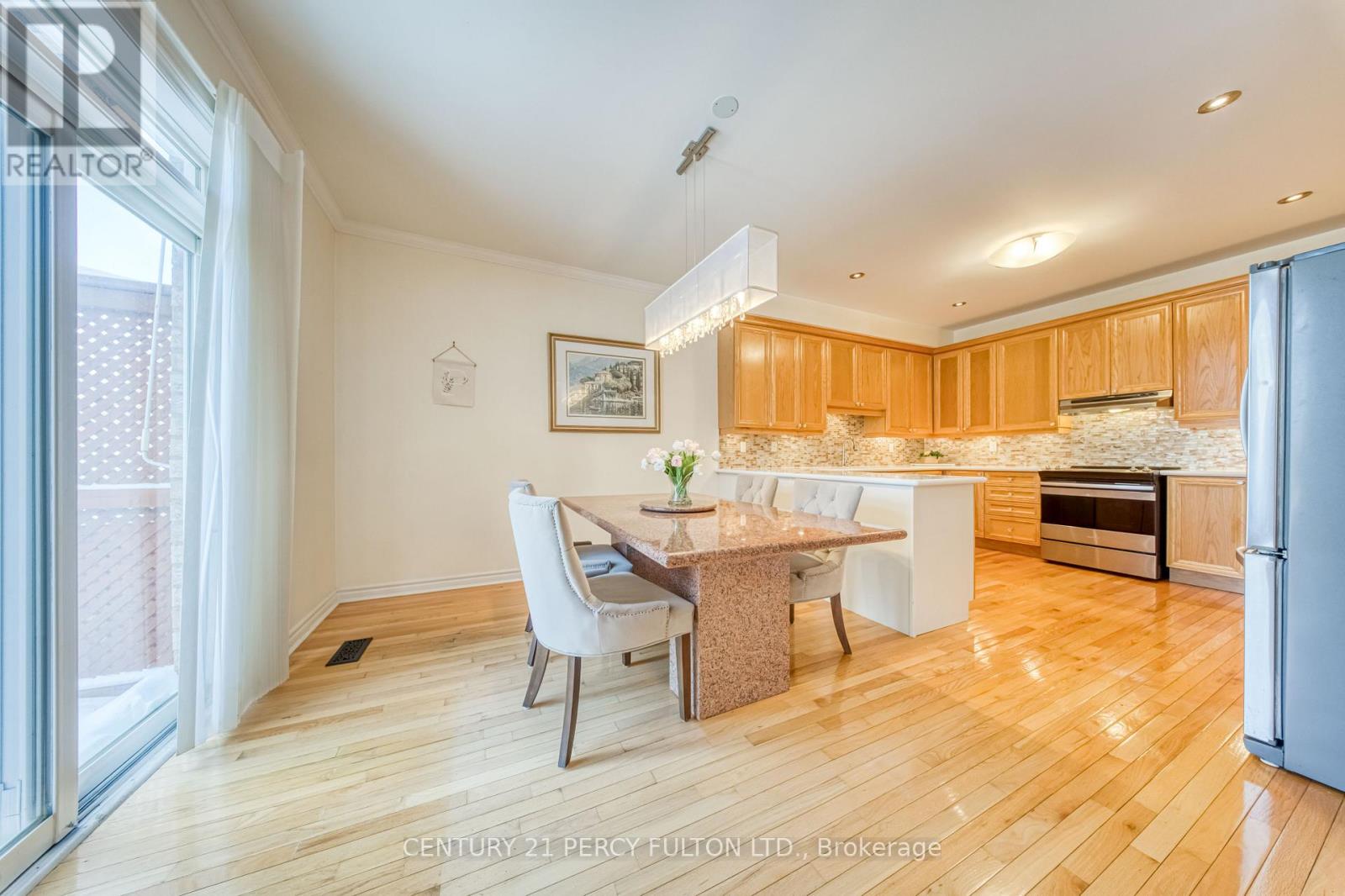 117 Maroon Drive, Richmond Hill, Ontario  L4E 5B7 - Photo 11 - N12928050