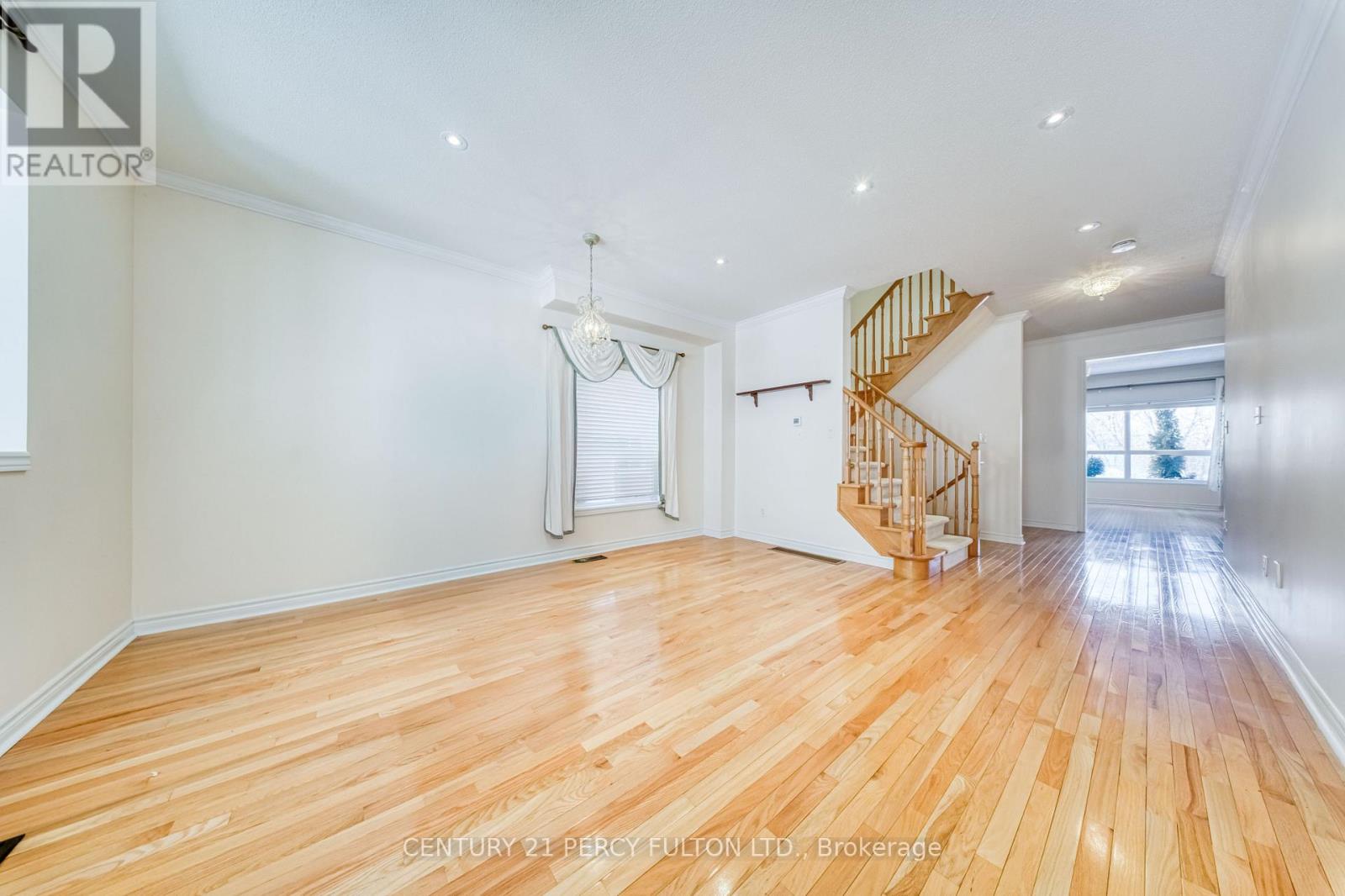 117 Maroon Drive, Richmond Hill, Ontario  L4E 5B7 - Photo 2 - N12928050