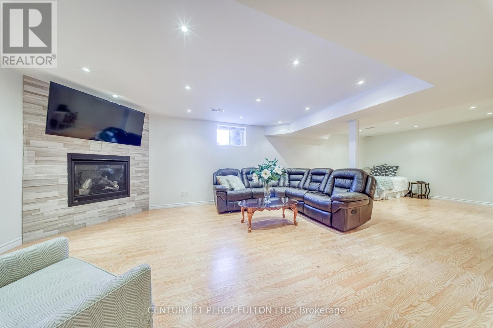 117 Maroon Drive, Richmond Hill, Ontario  L4E 5B7 - Photo 33 - N12928050