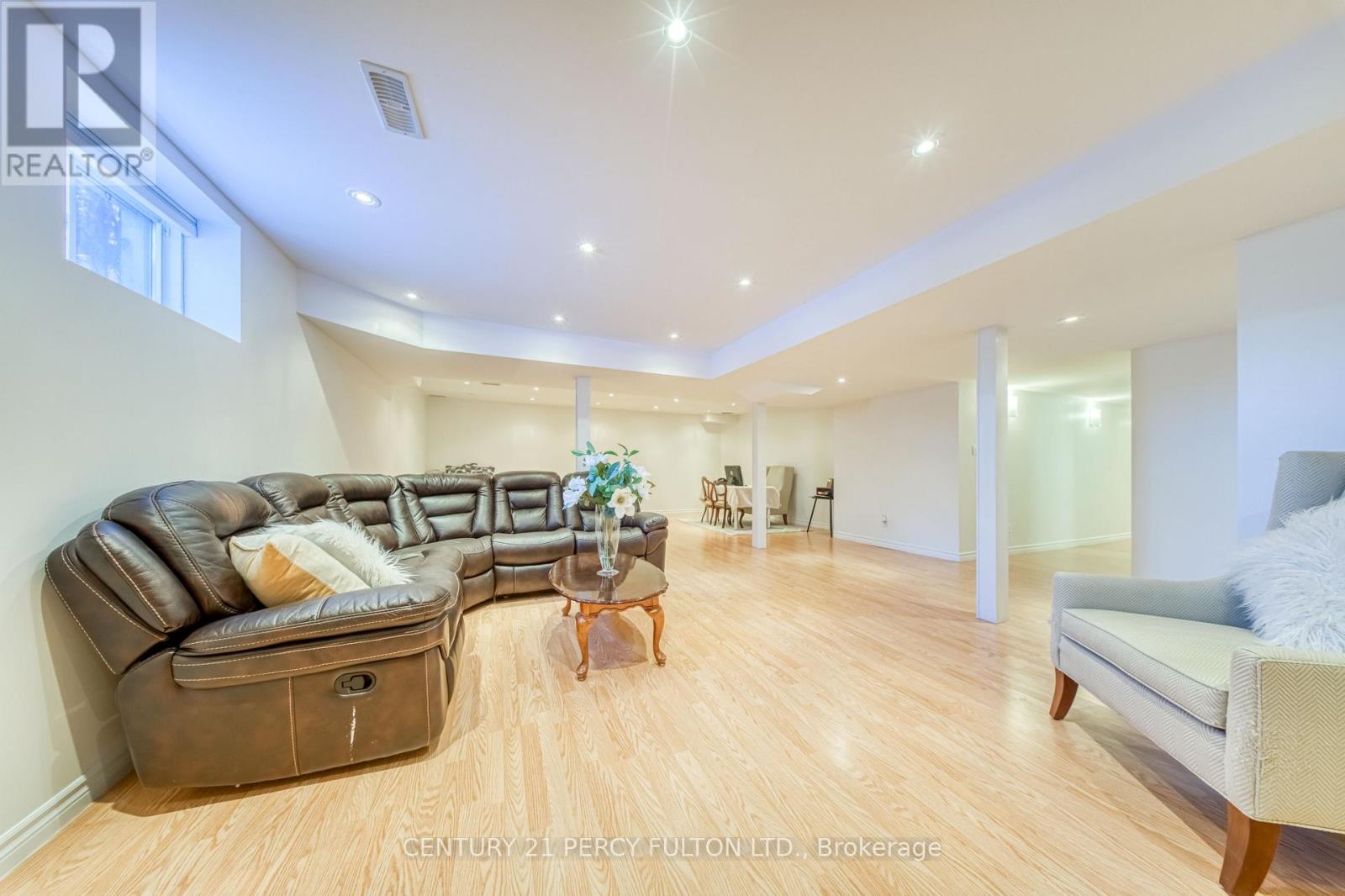 117 Maroon Drive, Richmond Hill, Ontario  L4E 5B7 - Photo 34 - N12928050