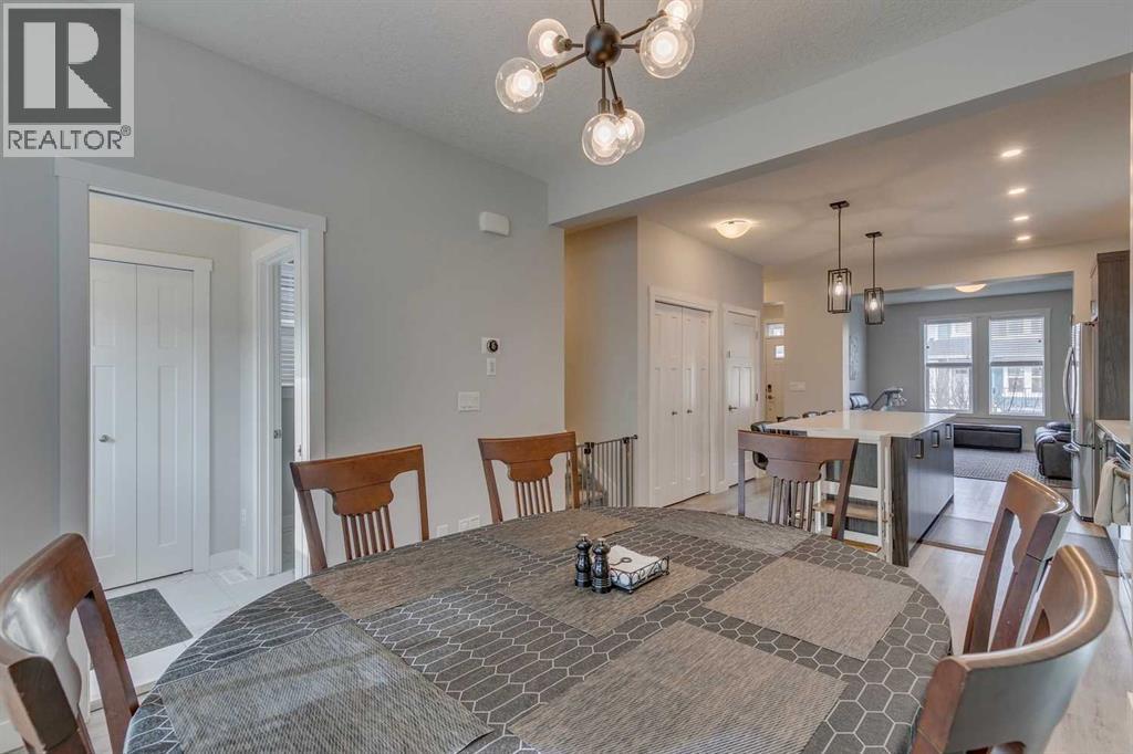 429 South Point Glen Sw, Airdrie, Alberta  T4B 4L1 - Photo 10 - A2293563