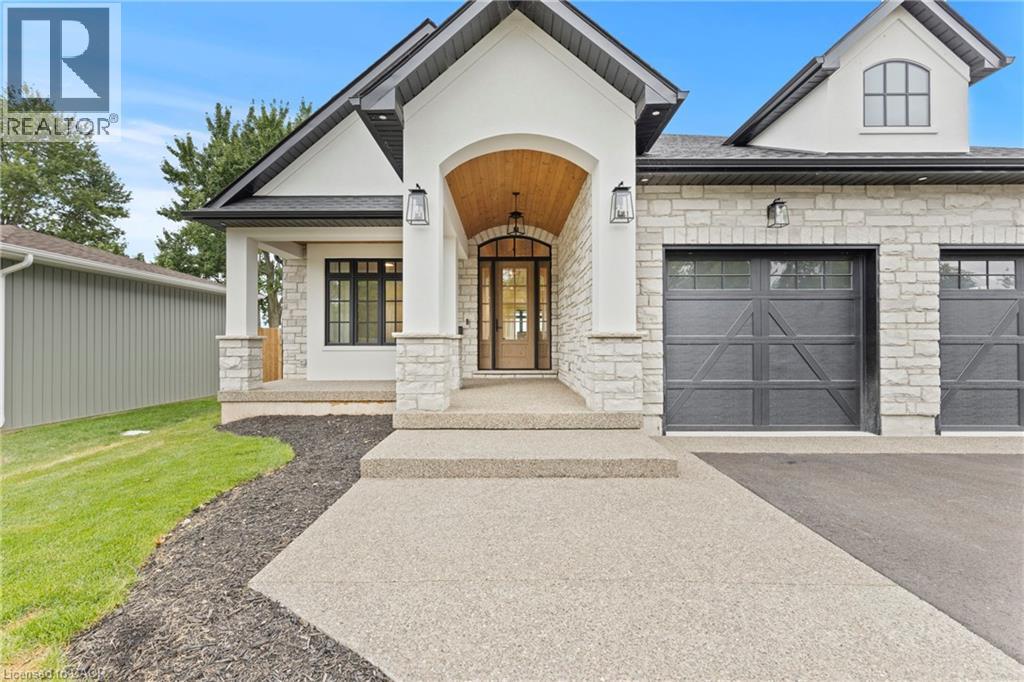 637 Buffalo Road, Fort Erie, Ontario  L2A 5G7 - Photo 3 - 40815222