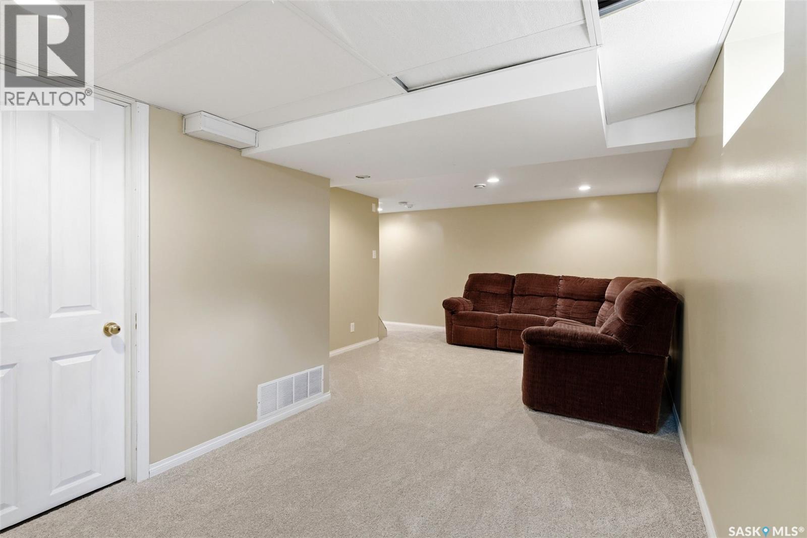 2613 Elliott Drive, Regina, Saskatchewan  S4N 3H8 - Photo 22 - SK031384