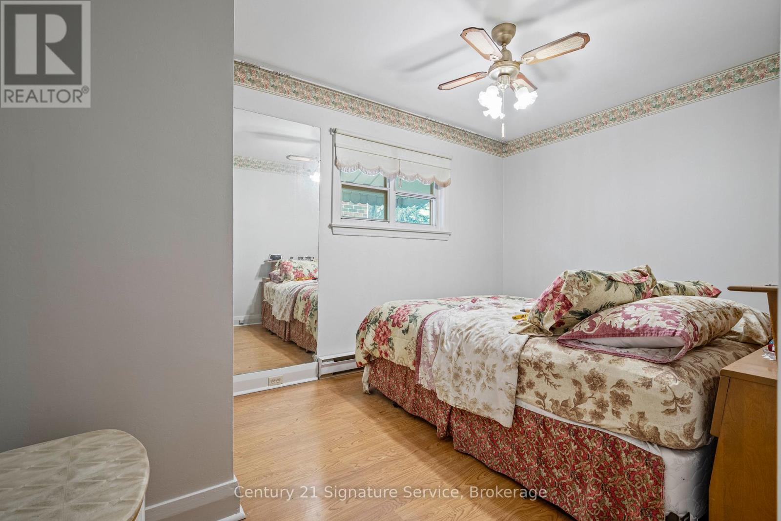 83 Elma Street, Toronto, Ontario  M8V 1X9 - Photo 10 - W12927776