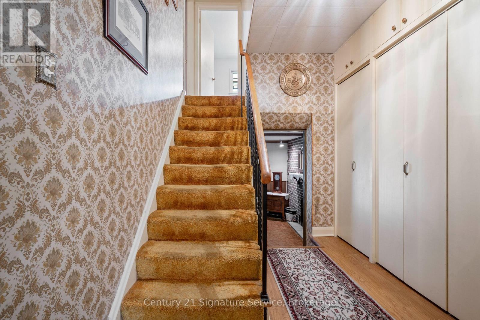 83 Elma Street, Toronto, Ontario  M8V 1X9 - Photo 11 - W12927776