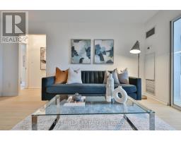 812 - 135 HILLCREST AVENUE, Mississauga, Ontario