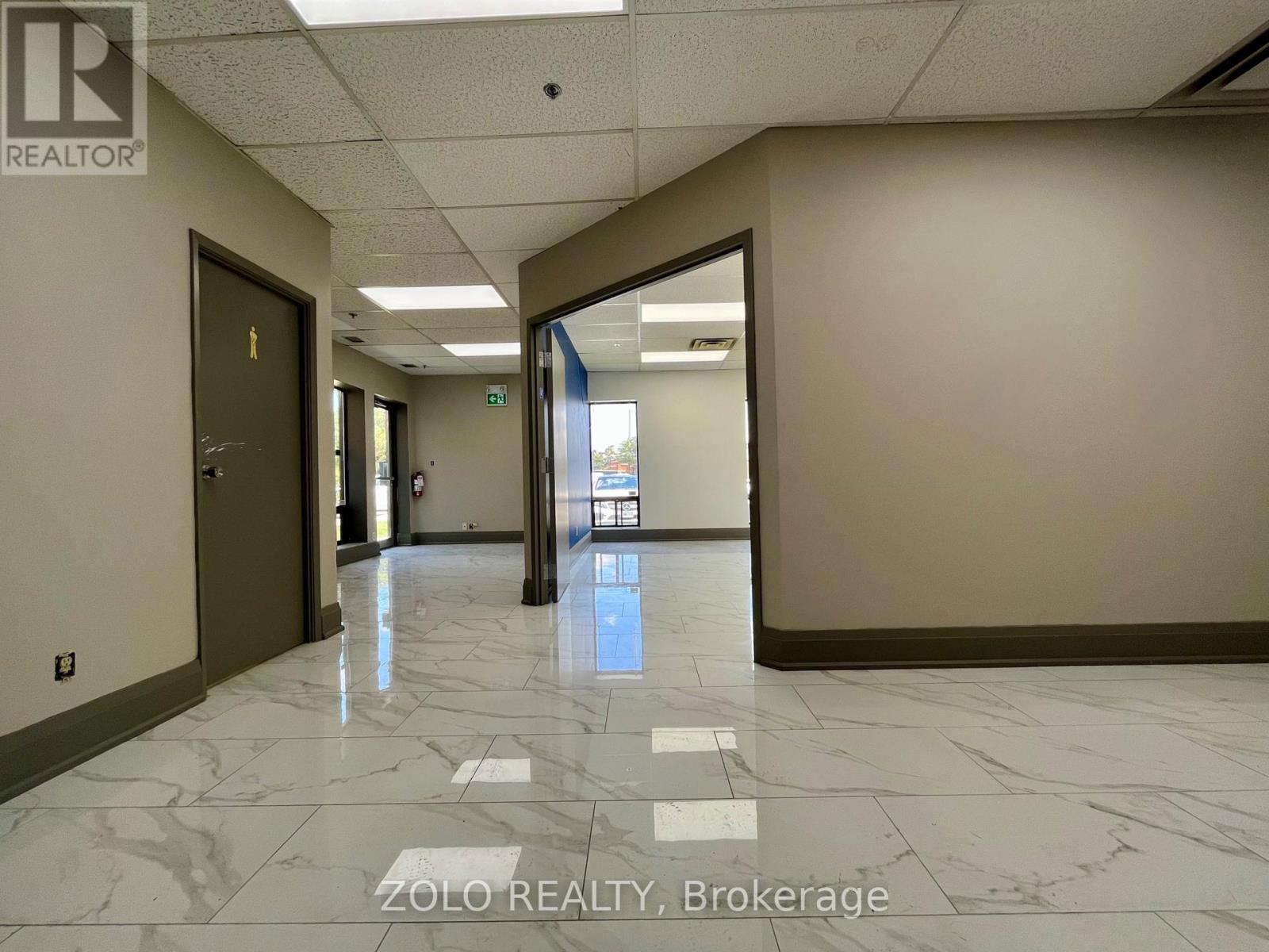 33 - 1200 Aerowood Drive, Mississauga, Ontario  L4W 2S7 - Photo 6 - W12927804