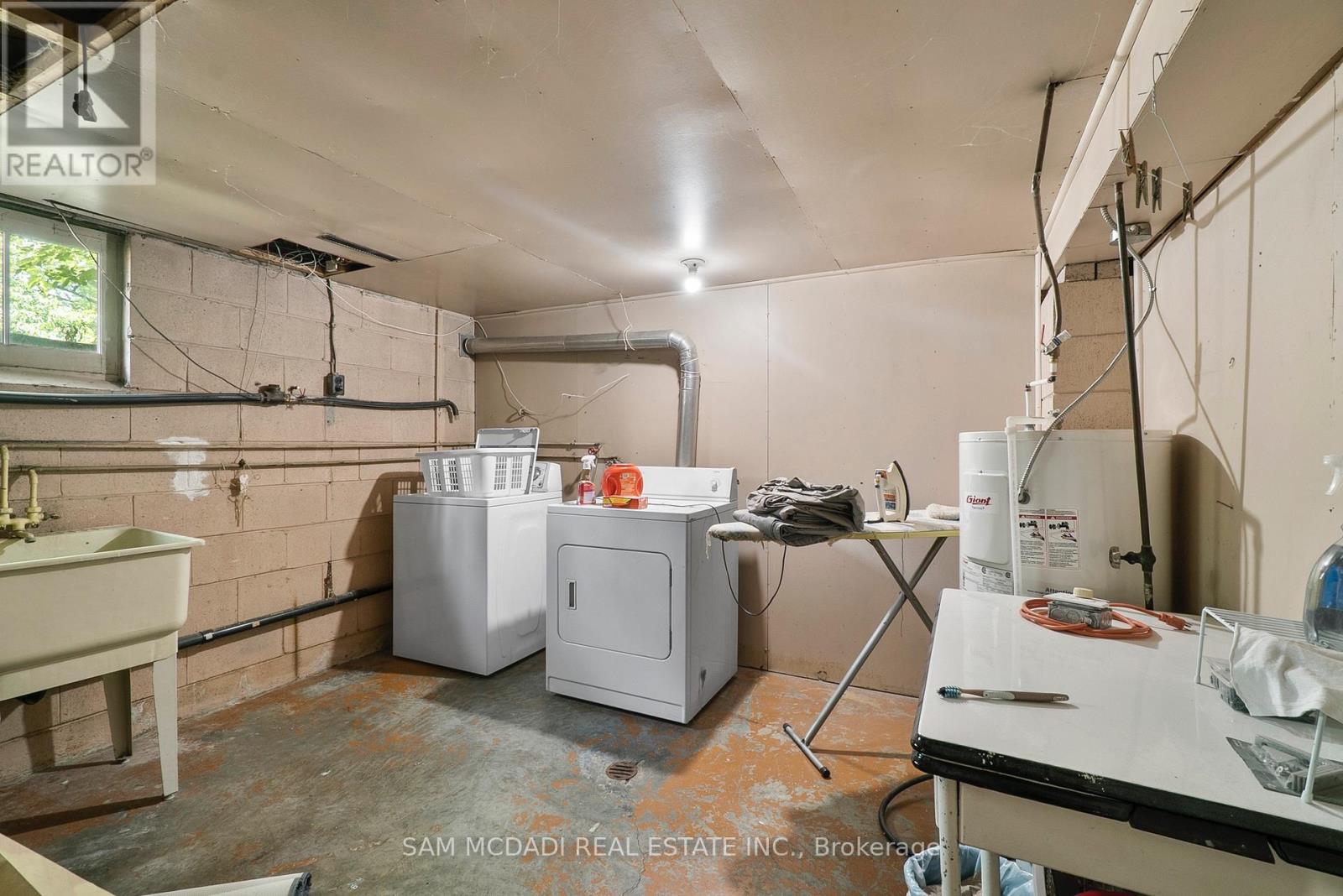 1491 Woodeden Drive, Mississauga, Ontario  L5H 2V1 - Photo 22 - W12927814