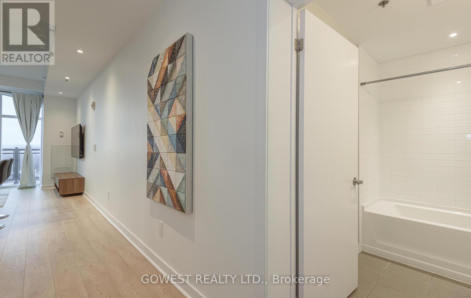 810 - 2490 Old Bronte Road, Oakville, Ontario  L6M 4J2 - Photo 7 - W12927820