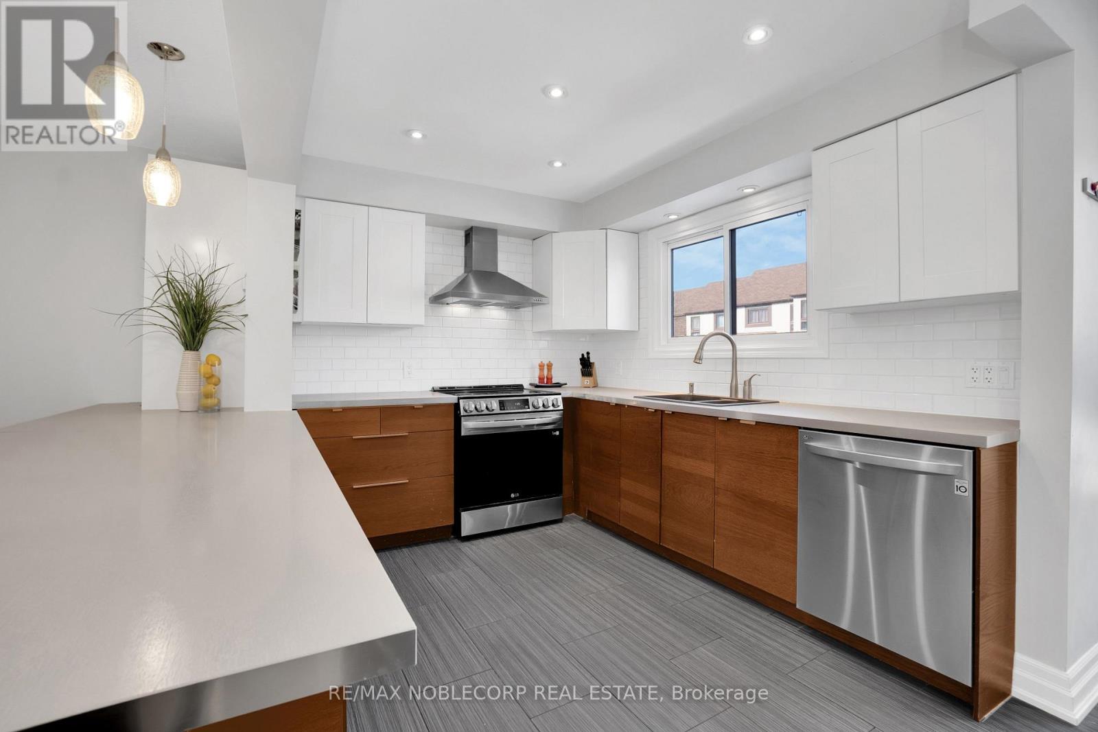 52 - 1080 Walden Circle, Mississauga, Ontario  L5J 4J9 - Photo 11 - W12927824