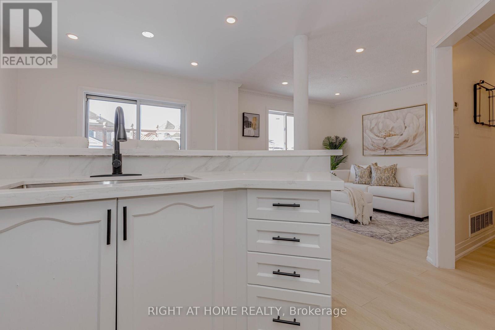 21 Carabram Court, Brampton, Ontario  L6X 4M2 - Photo 20 - W12927850