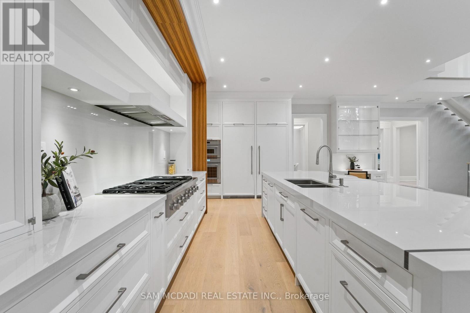 371 Willis Drive, Oakville, Ontario  L6L 4T9 - Photo 13 - W12927856