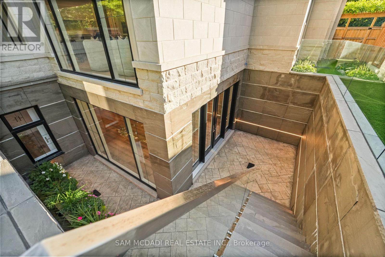 371 Willis Drive, Oakville, Ontario  L6L 4T9 - Photo 43 - W12927856