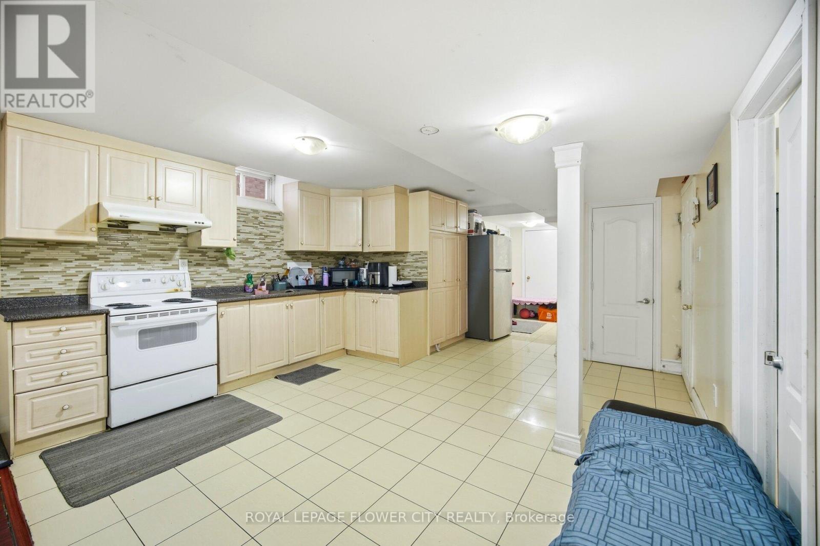 67 Olde Town Road, Brampton, Ontario  L6X 4T8 - Photo 38 - W12927872