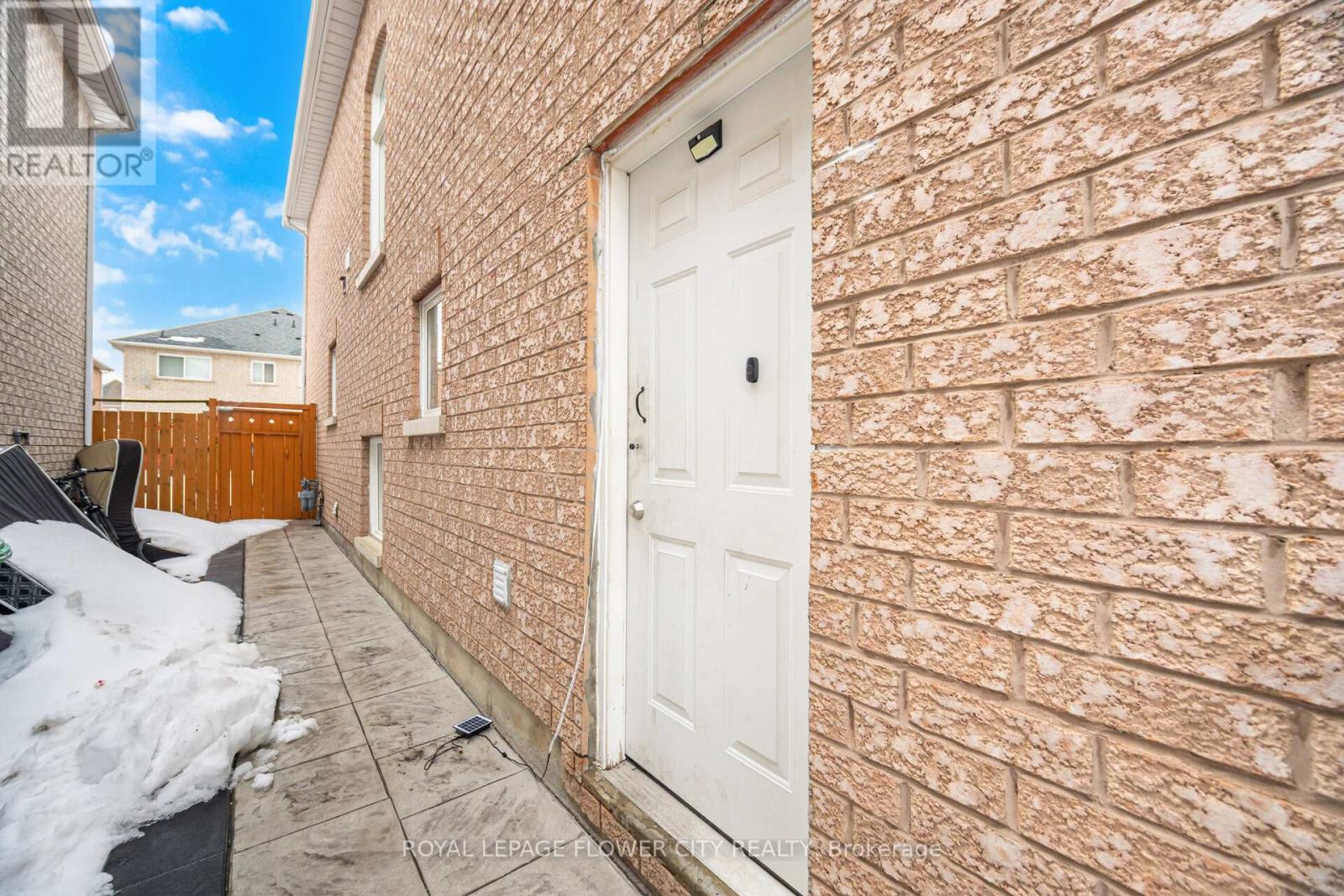 67 Olde Town Road, Brampton, Ontario  L6X 4T8 - Photo 47 - W12927872