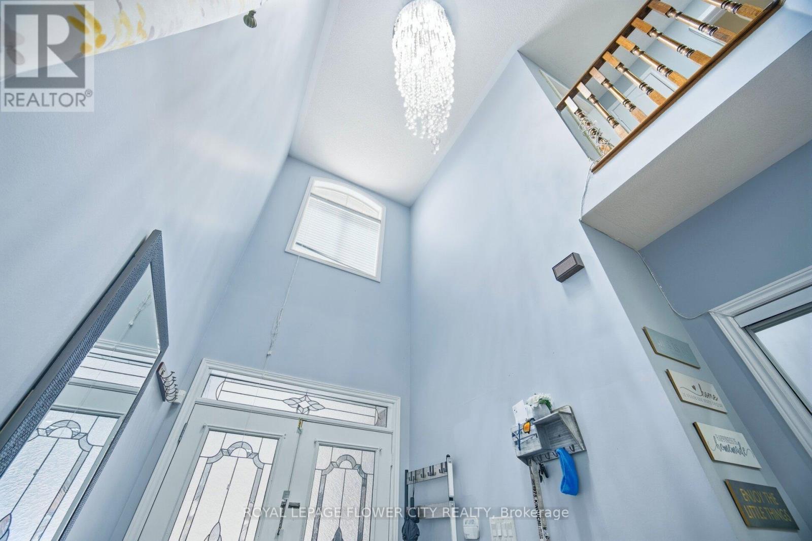 67 Olde Town Road, Brampton, Ontario  L6X 4T8 - Photo 6 - W12927872