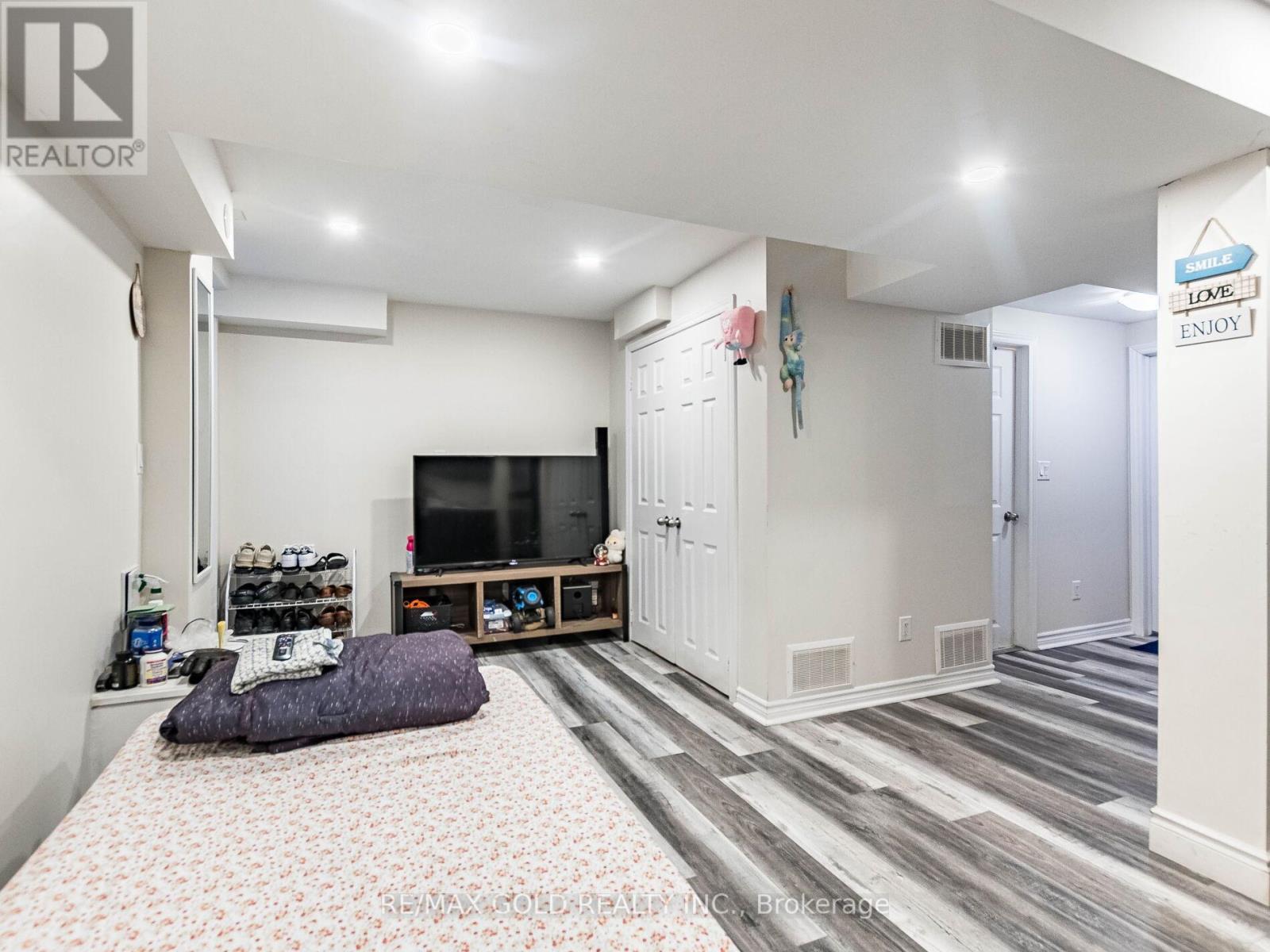 47 Connolly Crescent, Brampton, Ontario L6R 0G9 - Photo 33 - W12927878