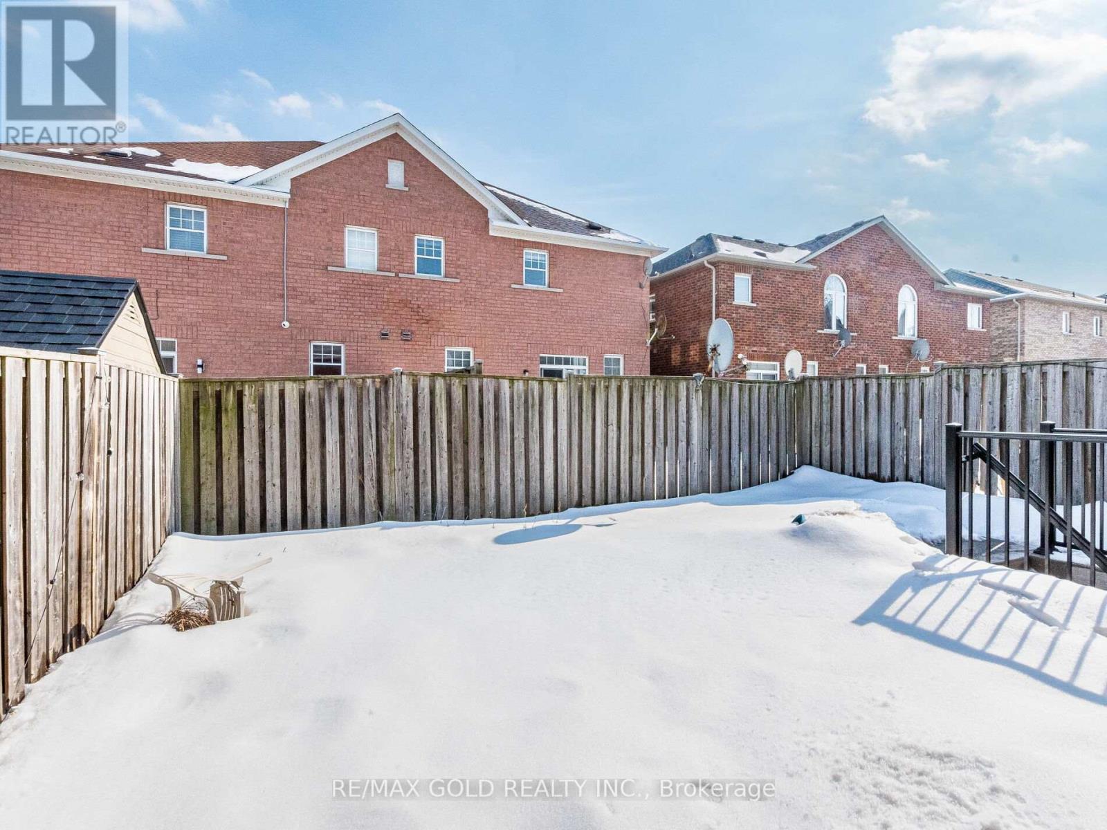 47 Connolly Crescent, Brampton, Ontario L6R 0G9 - Photo 42 - W12927878