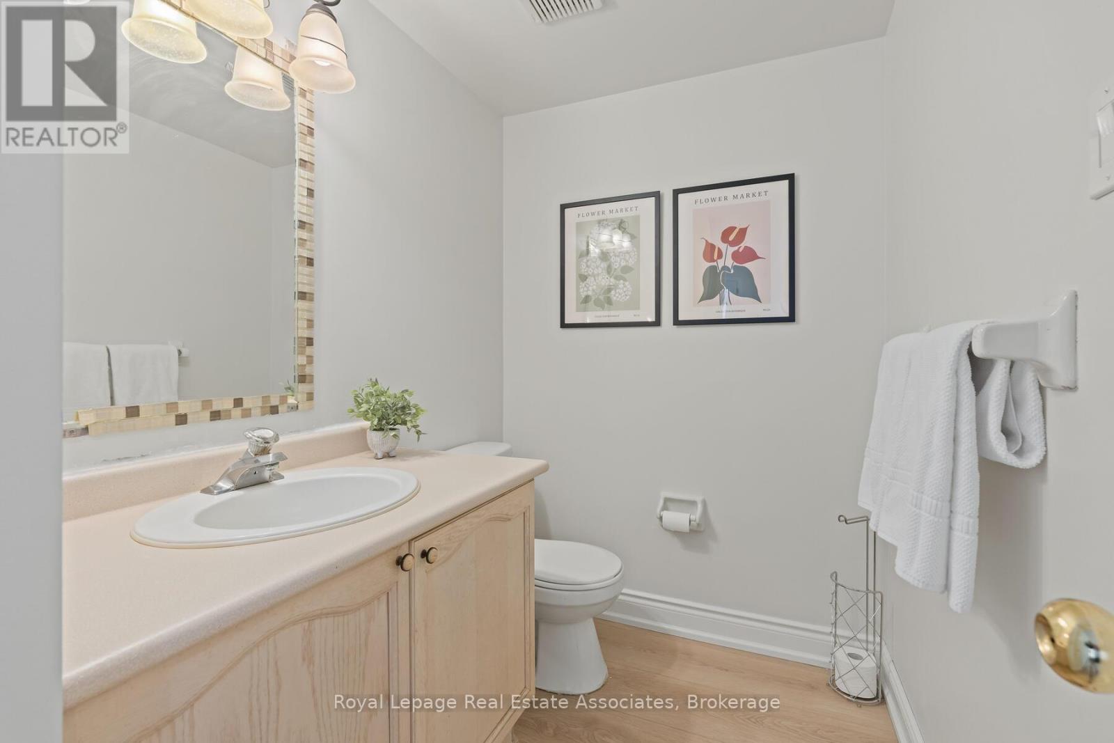 80 Lauchlin Crescent, Halton Hills (Georgetown), Ontario  L7G 5R5 - Photo 17 - W12927882