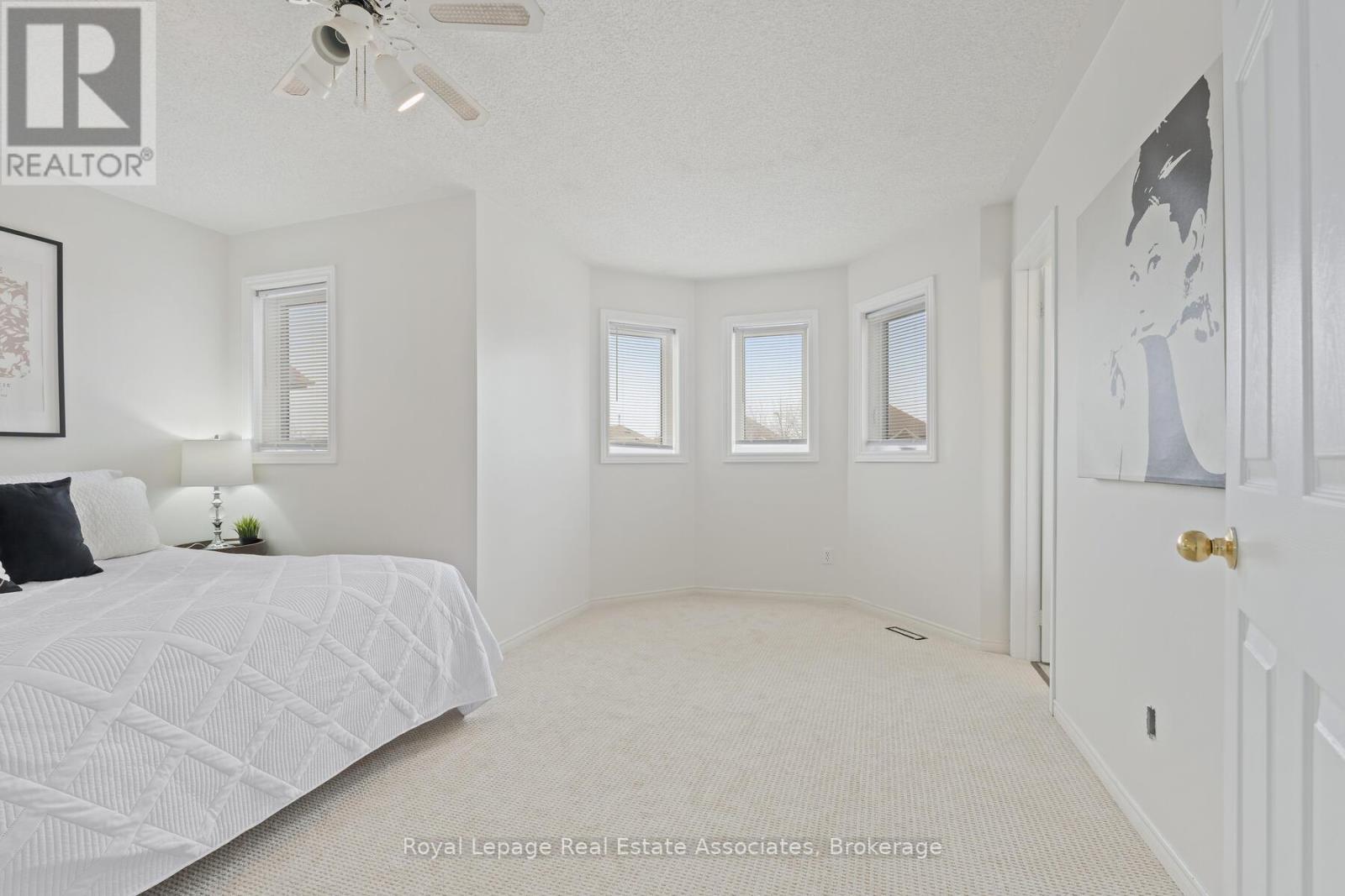 80 Lauchlin Crescent, Halton Hills (Georgetown), Ontario  L7G 5R5 - Photo 20 - W12927882