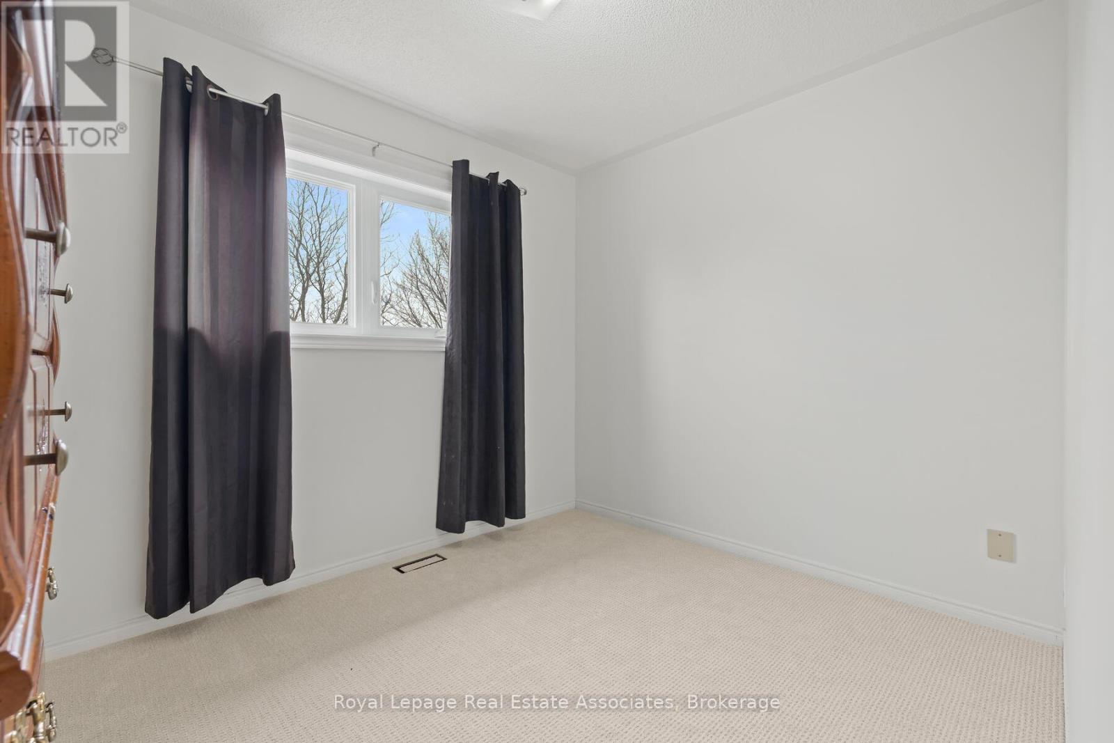 80 Lauchlin Crescent, Halton Hills (Georgetown), Ontario  L7G 5R5 - Photo 23 - W12927882