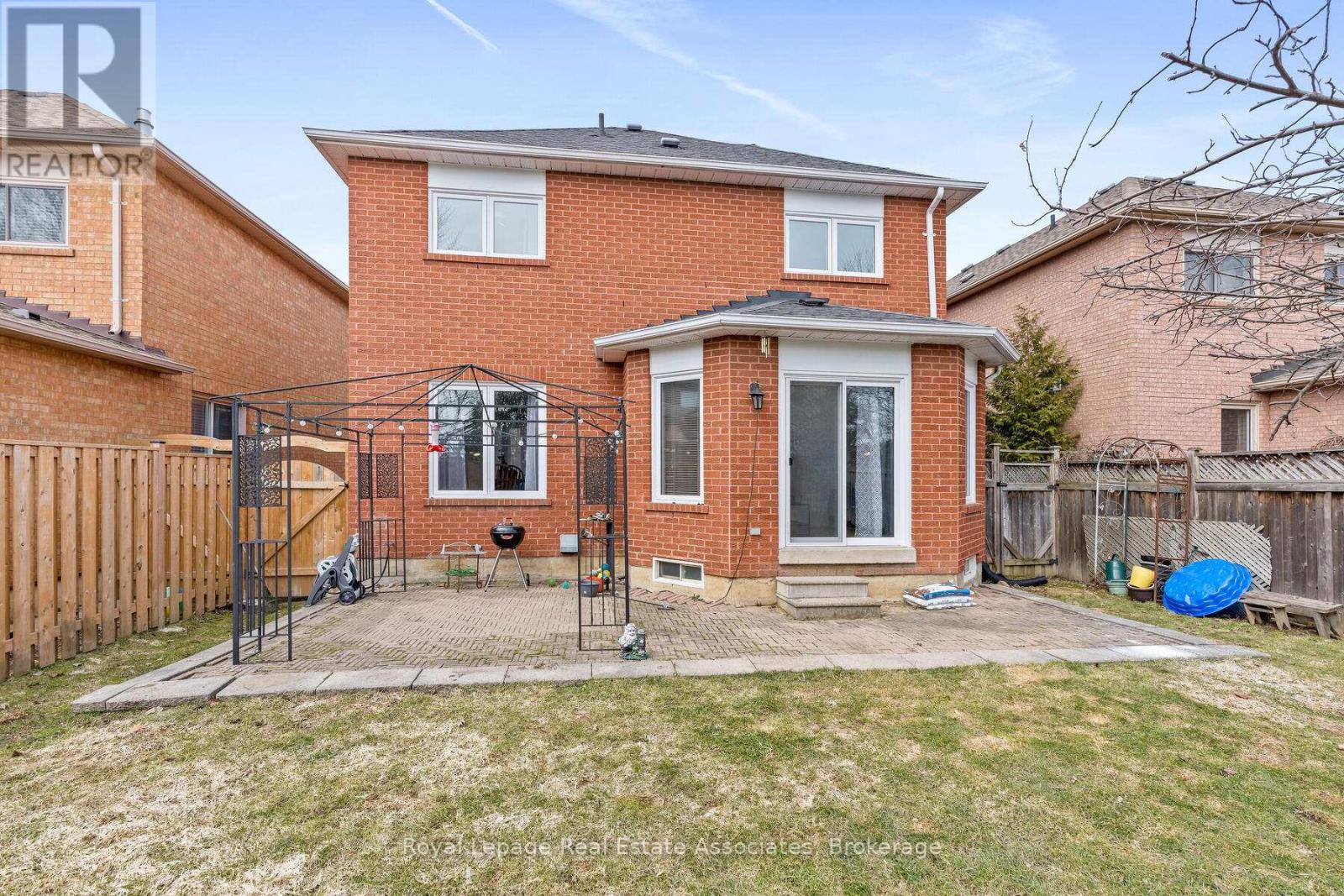 80 Lauchlin Crescent, Halton Hills (Georgetown), Ontario  L7G 5R5 - Photo 36 - W12927882