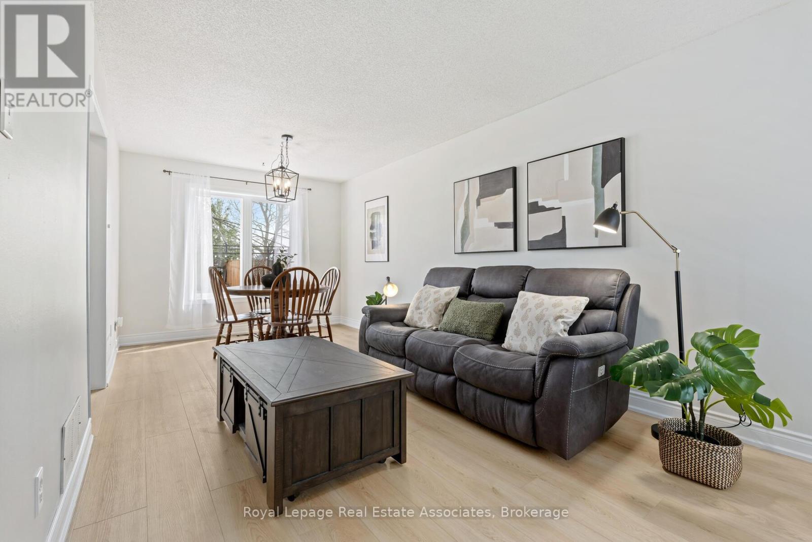 80 Lauchlin Crescent, Halton Hills (Georgetown), Ontario  L7G 5R5 - Photo 6 - W12927882