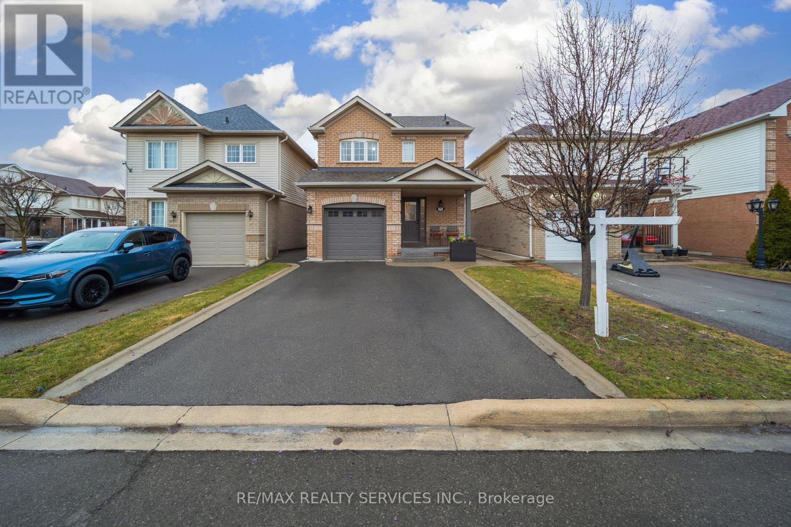 23 EARL GREY CRESCENT, Brampton, Ontario