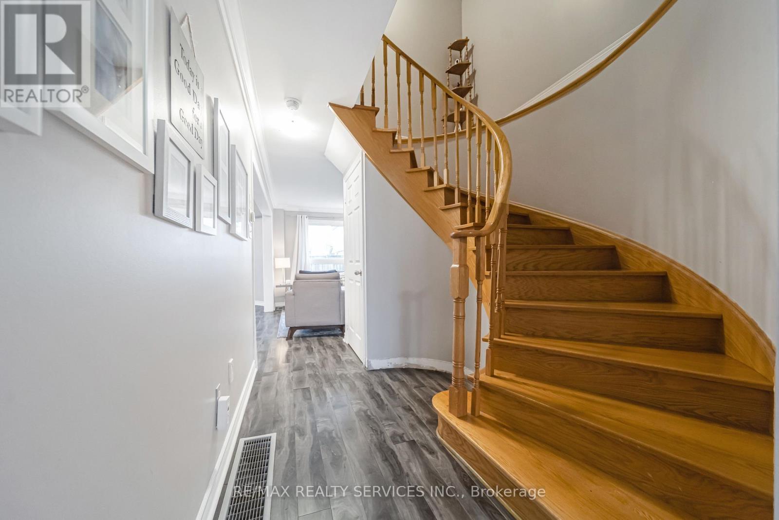 23 Earl Grey Crescent, Brampton, Ontario  L7A 2L3 - Photo 22 - W12927916