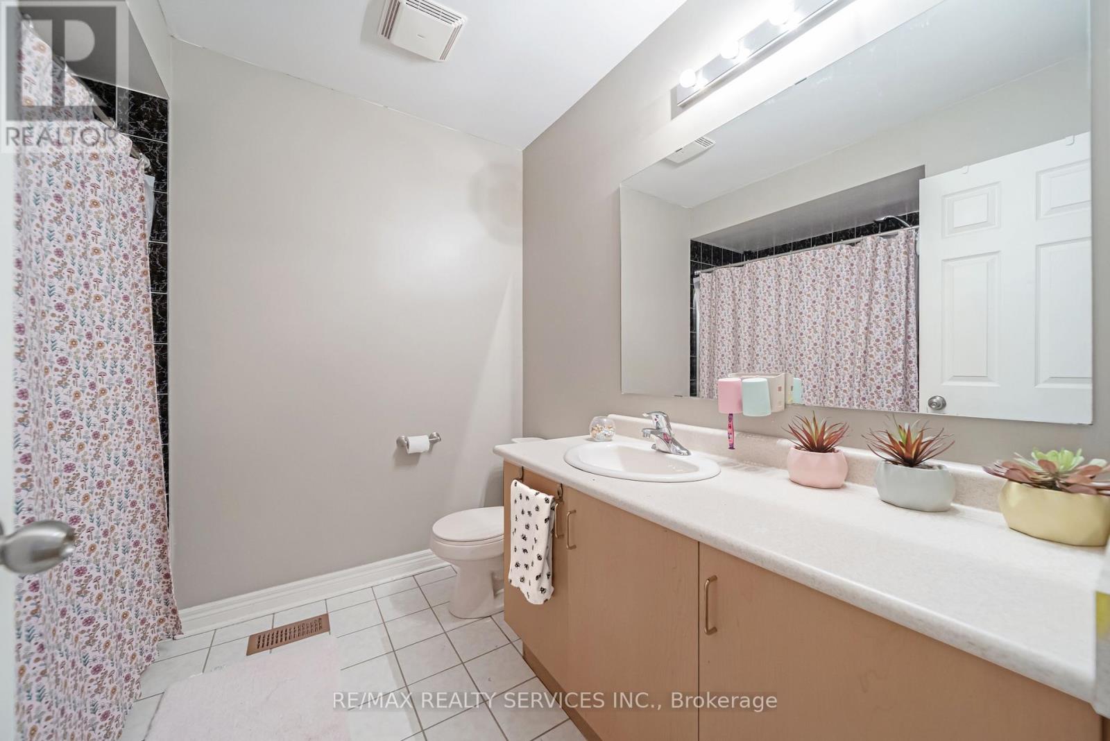 23 Earl Grey Crescent, Brampton, Ontario  L7A 2L3 - Photo 32 - W12927916