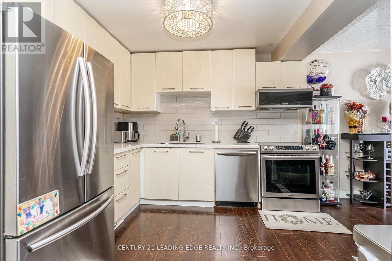 9 - 399 Vodden Street E, Brampton, Ontario  L6V 3V1 - Photo 11 - W12927920