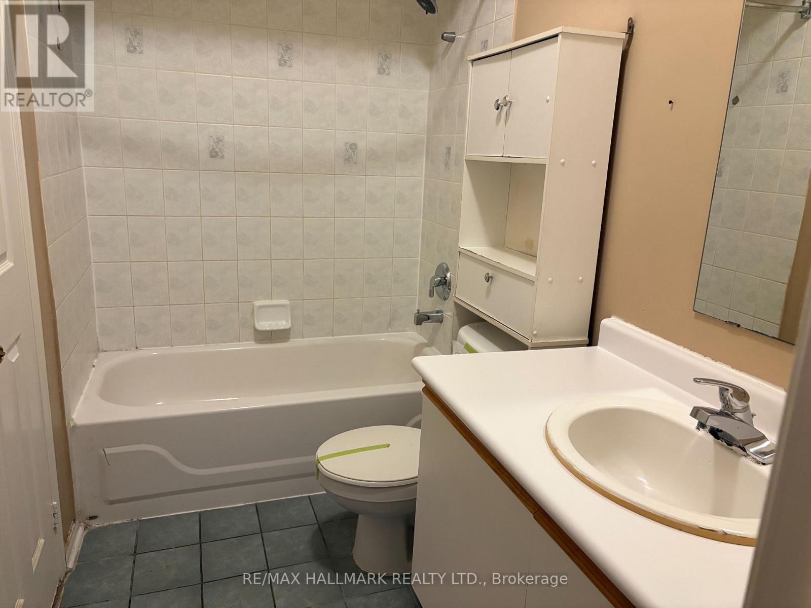 138 Spadina Road, Brampton, Ontario  L6X 4X6 - Photo 9 - W12927922