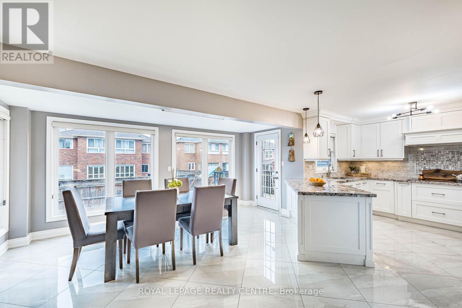 392 Dakota Road, Mississauga, Ontario  L4Z 3A9 - Photo 11 - W12927924