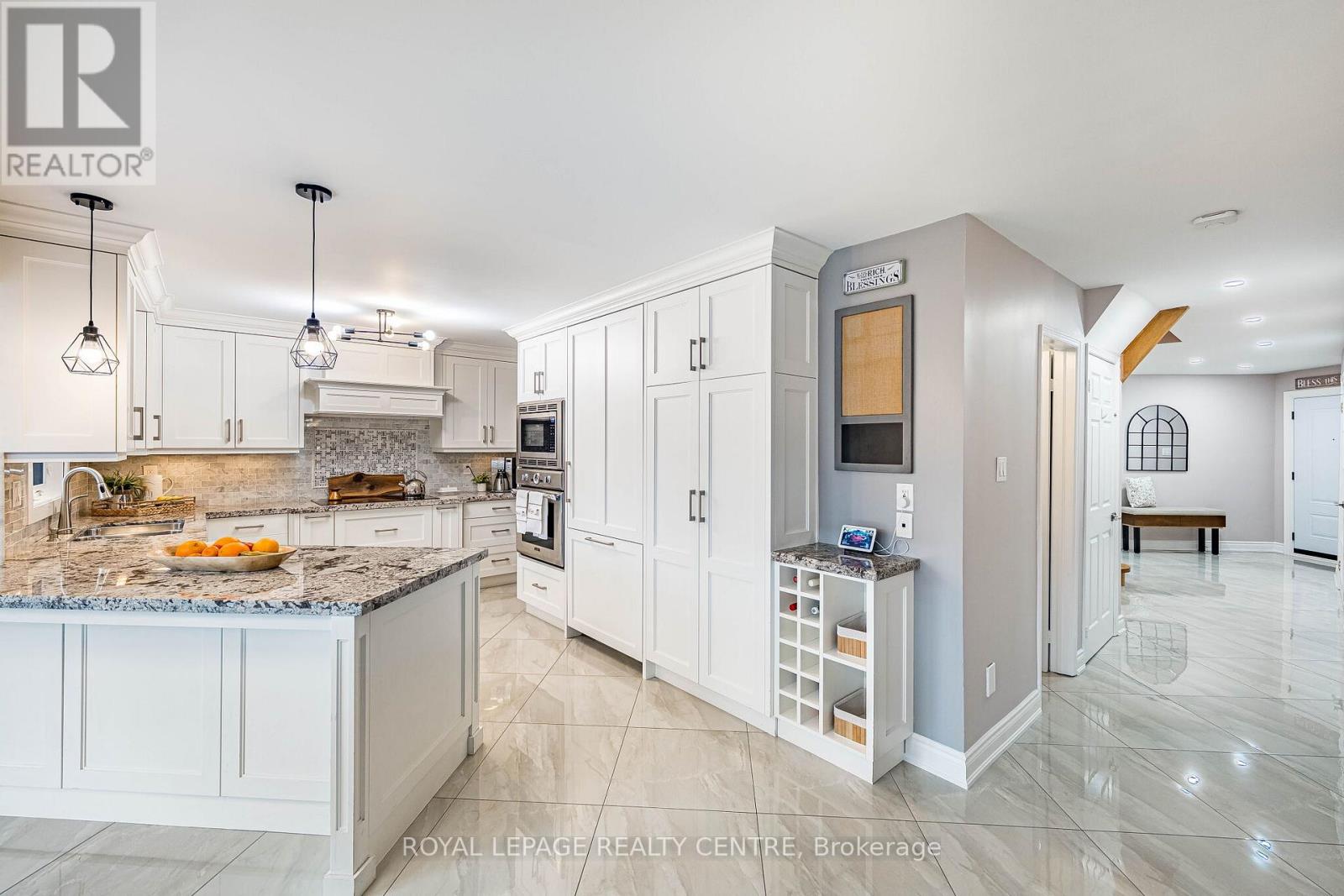 392 Dakota Road, Mississauga, Ontario  L4Z 3A9 - Photo 12 - W12927924