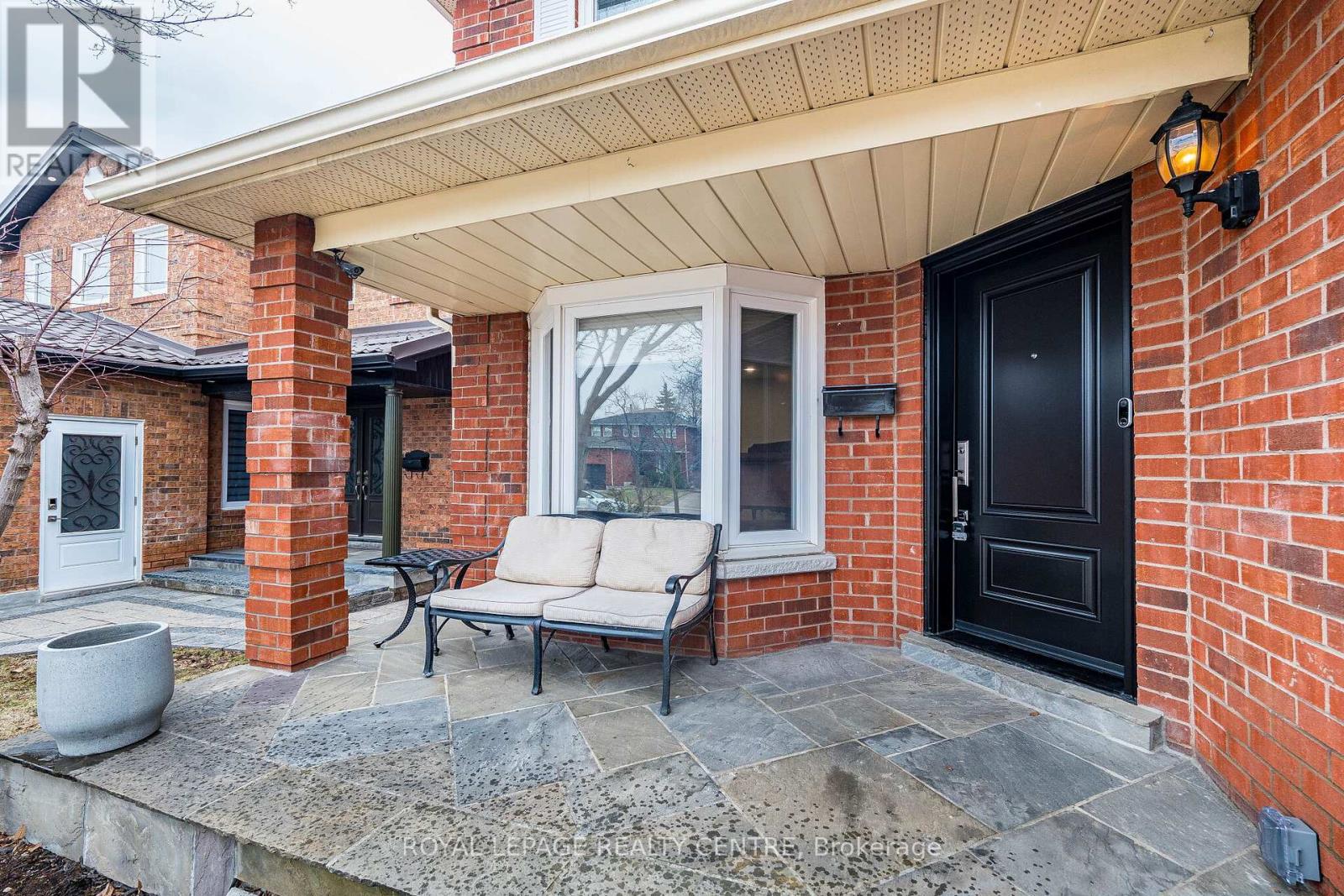 392 Dakota Road, Mississauga, Ontario  L4Z 3A9 - Photo 2 - W12927924