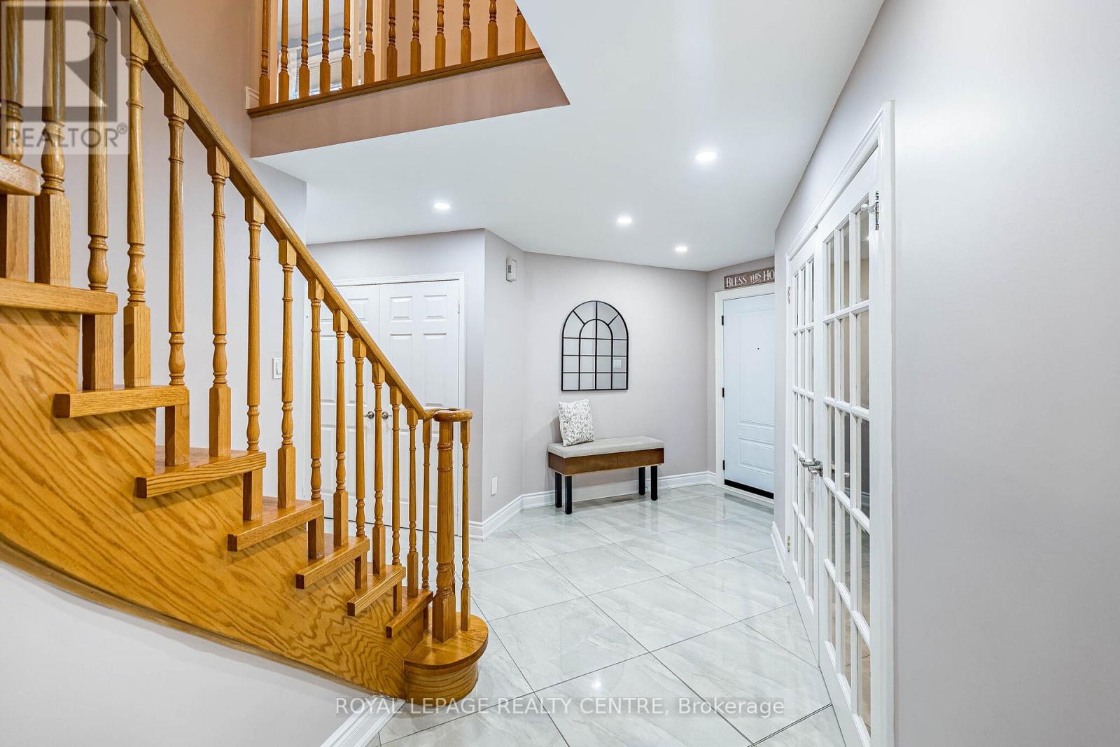 392 Dakota Road, Mississauga, Ontario  L4Z 3A9 - Photo 4 - W12927924