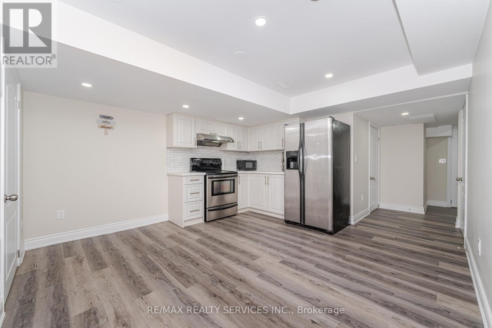 10 Deepcoral Court, Brampton, Ontario  L6V 4P7 - Photo 28 - W12927928