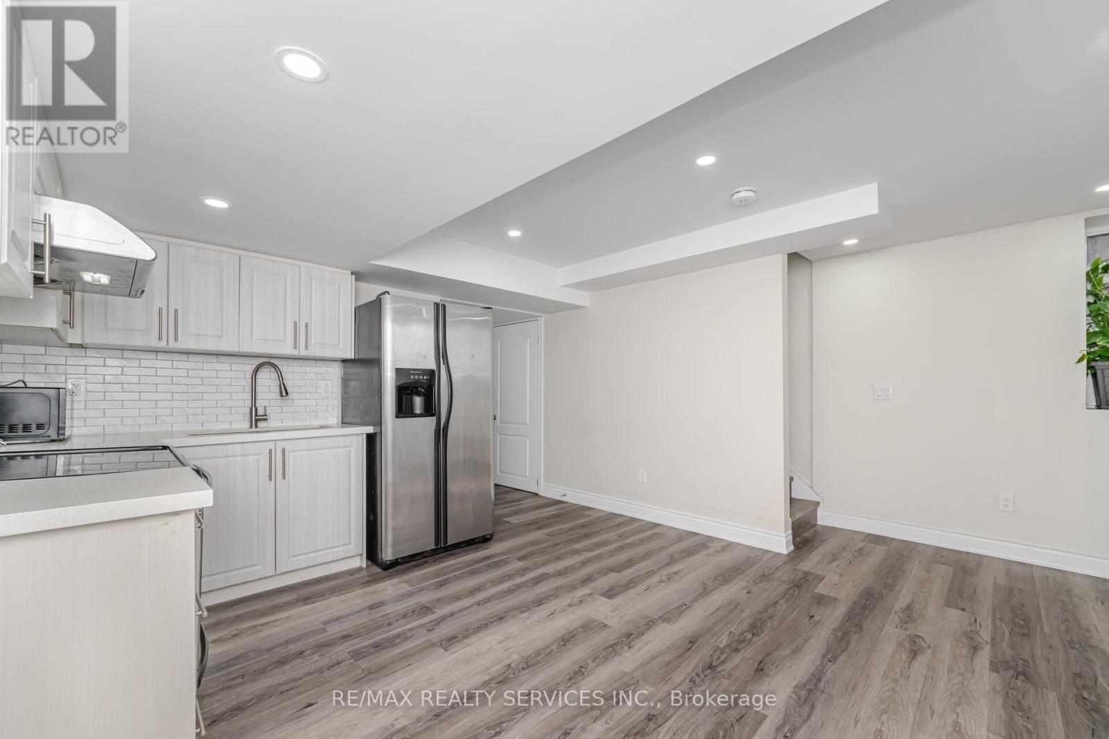 10 Deepcoral Court, Brampton, Ontario  L6V 4P7 - Photo 31 - W12927928